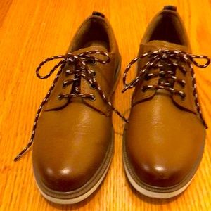 Boys Florsheim dress shoes in great condition. Only worn a few times.